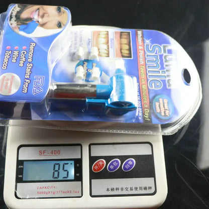 أداة تبييض وتلميع الأسنان